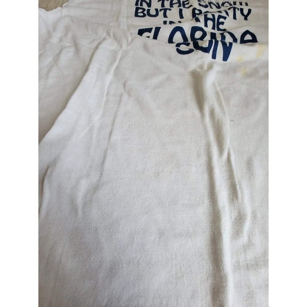 Vintage tank top AS IS I live in the snow but party in Florida shirt Unique